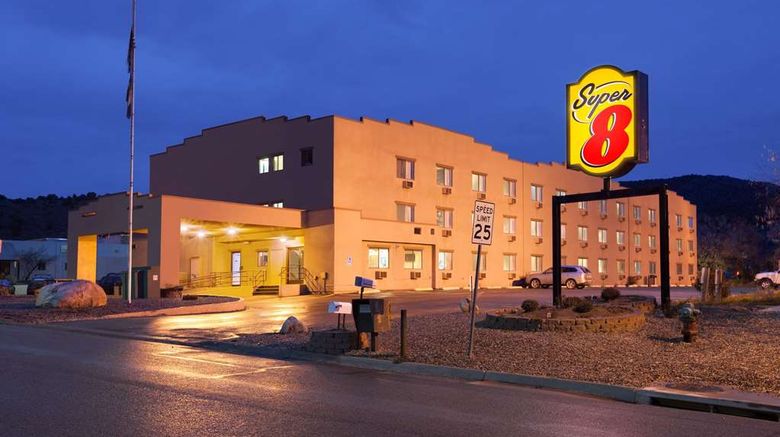 <b>Super 8 Durango Exterior</b>. Images powered by <a href="https://iceportal.shijigroup.com/" title="IcePortal" target="_blank">IcePortal</a>.