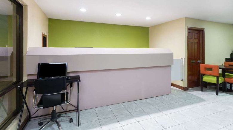 <b>Super 8 Brunswick/St Simons Island Area Lobby</b>. Images powered by <a href="https://iceportal.shijigroup.com/" title="IcePortal" target="_blank">IcePortal</a>.