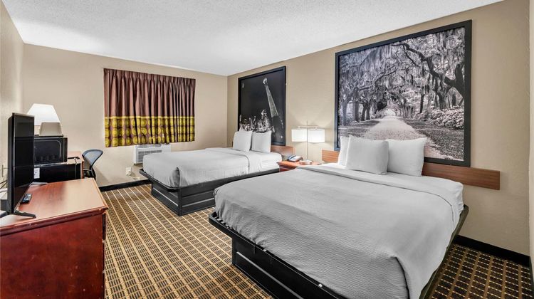 Super 8 Warner Robins Room