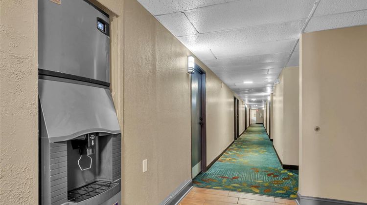 Super 8 Warner Robins Other