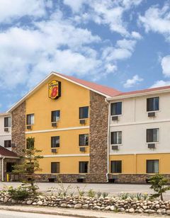 Super 8 Dillon/Breckenridge Area
