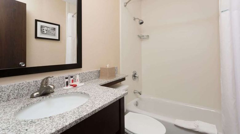 <b>Super 8 Longmont/Twin Peaks Room</b>. Images powered by <a href="https://iceportal.shijigroup.com/" title="IcePortal" target="_blank">IcePortal</a>.