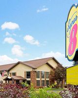 Super 8 Longmont/Twin Peaks