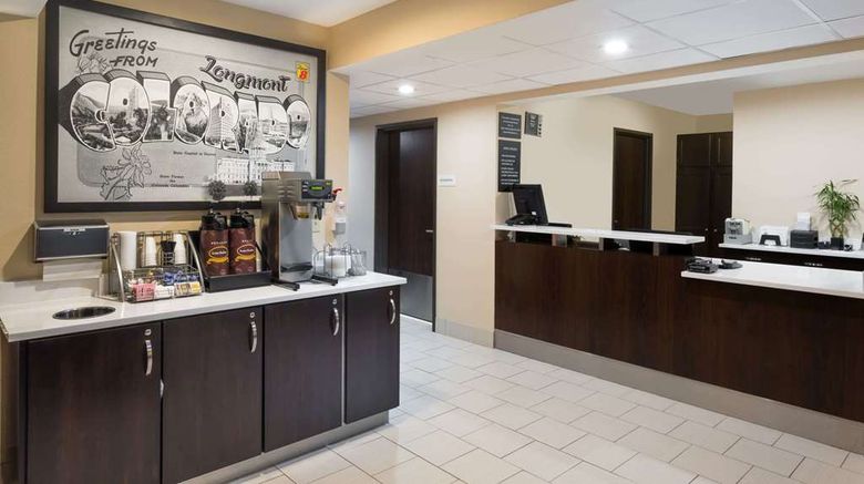 <b>Super 8 Longmont/Twin Peaks Lobby</b>. Images powered by <a href="https://iceportal.shijigroup.com/" title="IcePortal" target="_blank">IcePortal</a>.