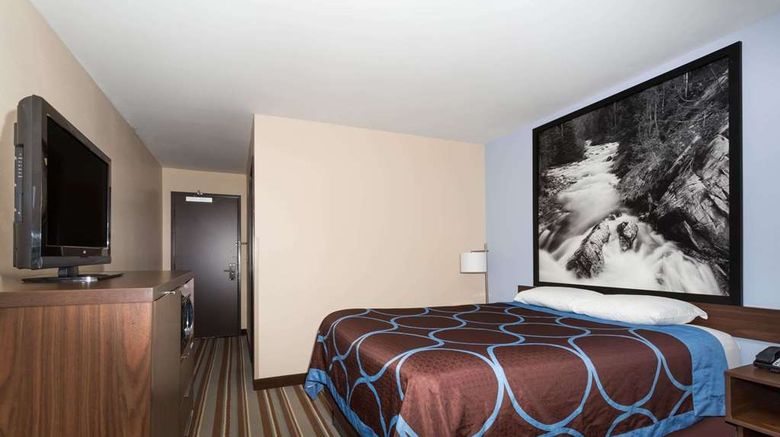 <b>Super 8 Longmont/Twin Peaks Room</b>. Images powered by <a href="https://iceportal.shijigroup.com/" title="IcePortal" target="_blank">IcePortal</a>.