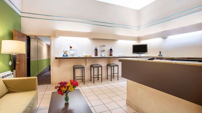 <b>Super 8 Craig Lobby</b>. Images powered by <a href="https://iceportal.shijigroup.com/" title="IcePortal" target="_blank">IcePortal</a>.