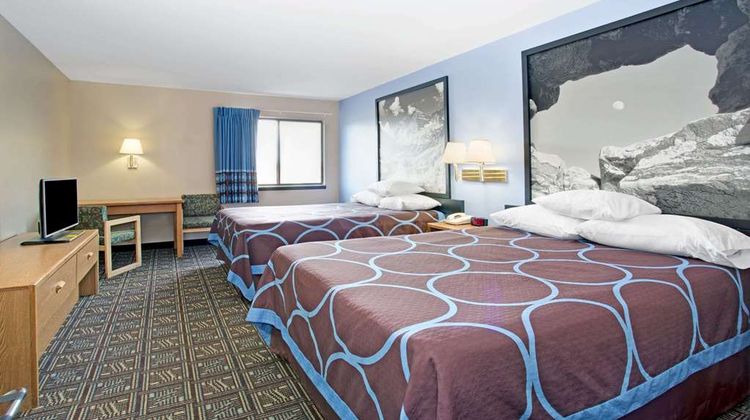 Super 8 Fort Collins Room