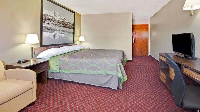 <b>Super 8 Longmont/Del Camino Room</b>. Images powered by <a href="https://iceportal.shijigroup.com/" title="IcePortal" target="_blank">IcePortal</a>.