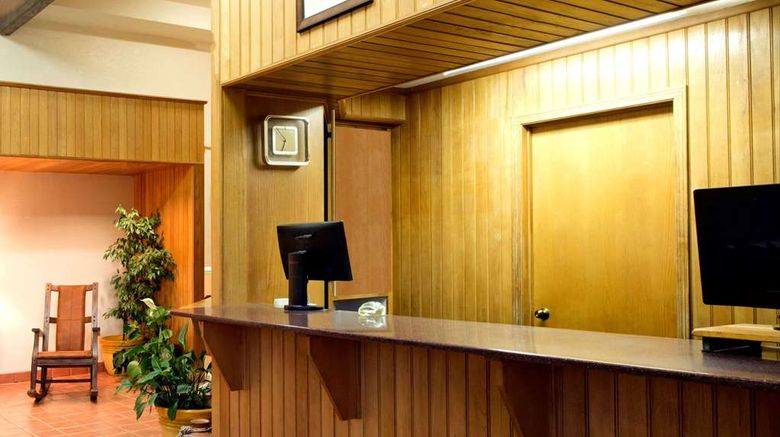 <b>Super 8 Cortez/Mesa Verde Area Lobby</b>. Images powered by <a href="https://iceportal.shijigroup.com/" title="IcePortal" target="_blank">IcePortal</a>.