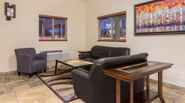 <b>Travelodge Loveland/Fort Collins Area Lobby</b>. Images powered by <a href="https://iceportal.shijigroup.com/" title="IcePortal" target="_blank">IcePortal</a>.