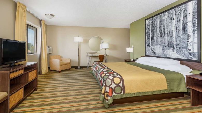 <b>Super 8 Montrose Room</b>. Images powered by <a href="https://iceportal.shijigroup.com/" title="IcePortal" target="_blank">IcePortal</a>.