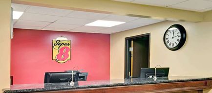 Super 8 Stamford/New York City Area Lobby