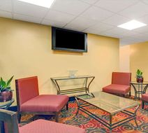 Super 8 Stamford/New York City Area Lobby