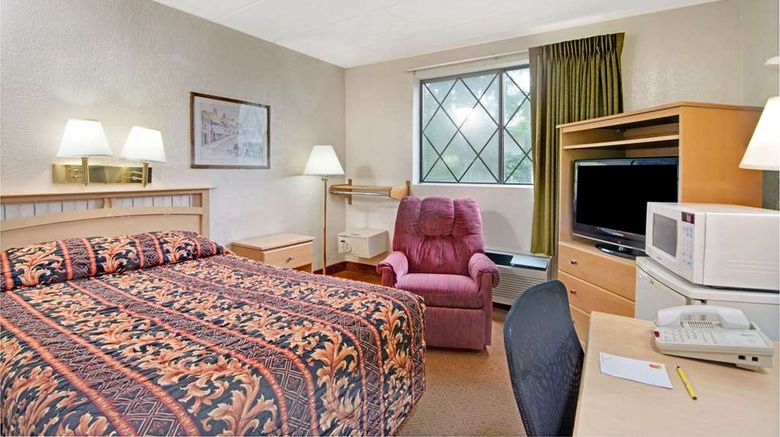 <b>Super 8 Stamford/New York City Area Room</b>. Images powered by <a href="https://iceportal.shijigroup.com/" title="IcePortal" target="_blank">IcePortal</a>.