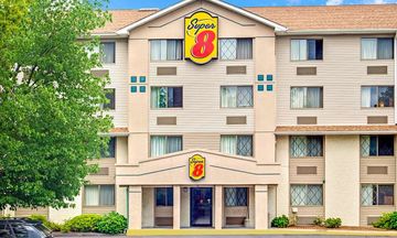 Super 8 Stamford/New York City Area