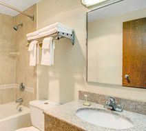 Super 8 Stamford/New York City Area Room