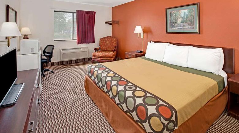 <b>Super 8 Crystal Lake Room</b>. Images powered by <a href="https://iceportal.shijigroup.com/" title="IcePortal" target="_blank">IcePortal</a>.