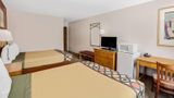 Super 8 Crystal Lake Room