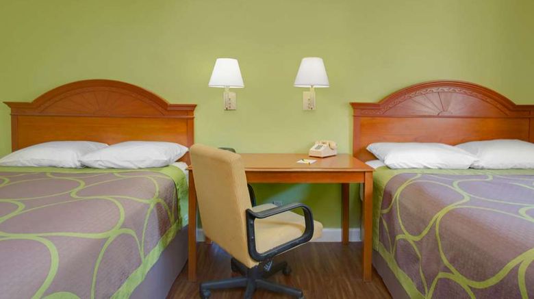 <b>Super 8 Gainesville Room</b>. Images powered by <a href="https://iceportal.shijigroup.com/" title="IcePortal" target="_blank">IcePortal</a>.