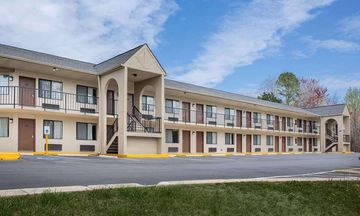 Super 8 Burlington