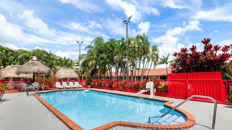 <b>Super 8 Florida City/Homestead Pool</b>. Images powered by <a href="https://iceportal.shijigroup.com/" title="IcePortal" target="_blank">IcePortal</a>.
