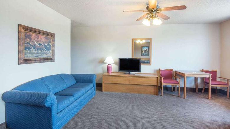 <b>Super 8 Abilene Suite</b>. Images powered by <a href="https://iceportal.shijigroup.com/" title="IcePortal" target="_blank">IcePortal</a>.
