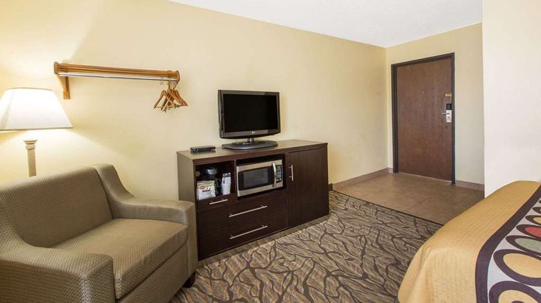 <b>Super 8 Nampa Suite</b>. Images powered by <a href="https://iceportal.shijigroup.com/" title="IcePortal" target="_blank">IcePortal</a>.