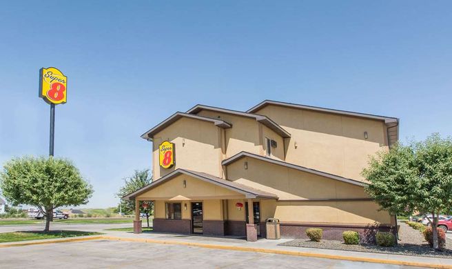 Super 8 Nampa Exterior