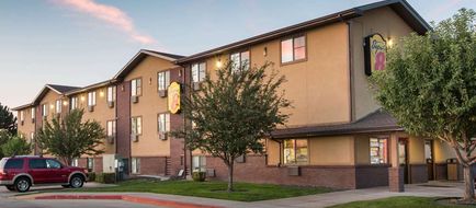 Super 8 Nampa Exterior