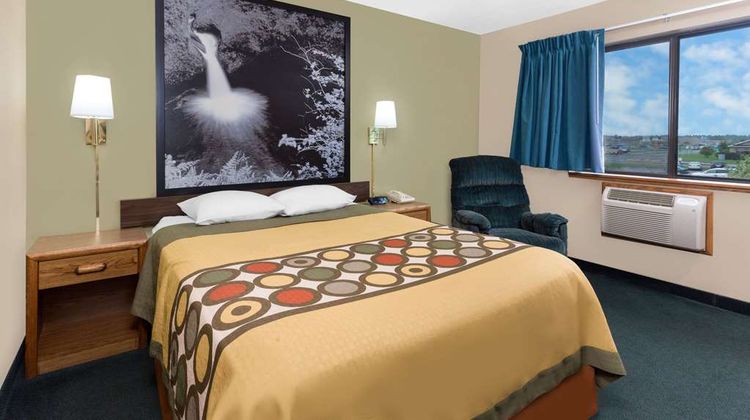 Super 8 Antigo Room