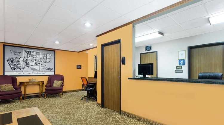 Super 8 Antigo Lobby