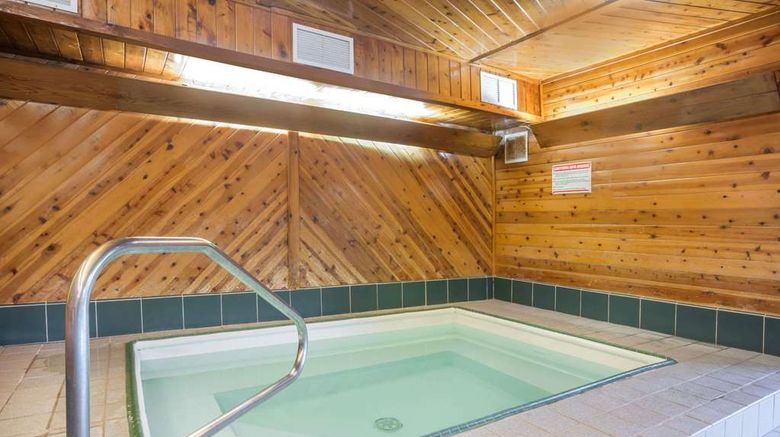 <b>Super 8 Bloomington Pool</b>. Images powered by <a href="https://iceportal.shijigroup.com/" title="IcePortal" target="_blank">IcePortal</a>.