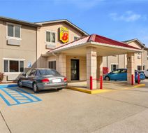 Super 8 Bloomington Exterior