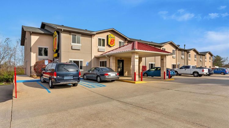 Super 8 Bloomington Exterior