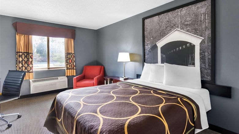 <b>Super 8 Bloomington Room</b>. Images powered by <a href="https://iceportal.shijigroup.com/" title="IcePortal" target="_blank">IcePortal</a>.