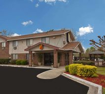 Super 8 Greenville Exterior