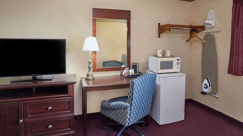 <b>Super 8 Greenville Room</b>. Images powered by <a href="https://iceportal.shijigroup.com/" title="IcePortal" target="_blank">IcePortal</a>.