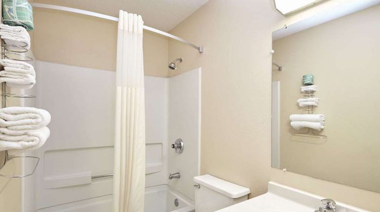 Super 8 Greenville Room