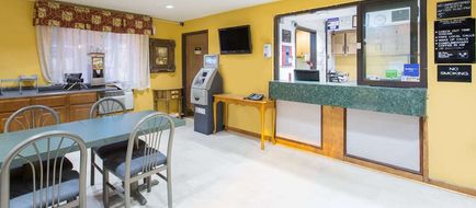 Super 8 Greensboro/Coliseum/Conv. Lobby