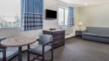 Super 8 New Castle Room