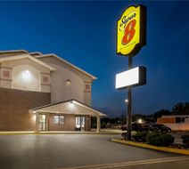 Super 8 New Castle Exterior