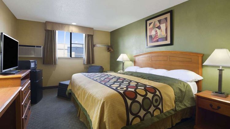Super 8 Amarillo Room