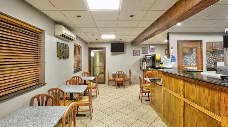 Super 8 Amarillo Lobby