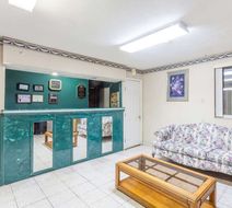Knights Inn Hurricane Mills Lobby
