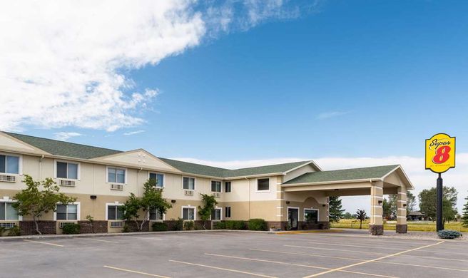 Super 8 Big Timber Exterior