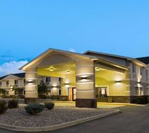 Super 8 Big Timber Exterior
