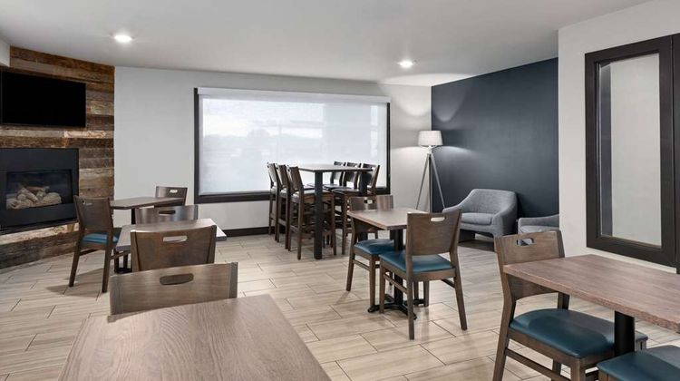 Super 8 Big Timber Lobby