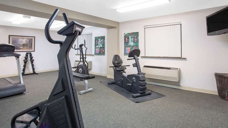 <b>Super 8 Billings Health</b>. Images powered by <a href="https://iceportal.shijigroup.com/" title="IcePortal" target="_blank">IcePortal</a>.