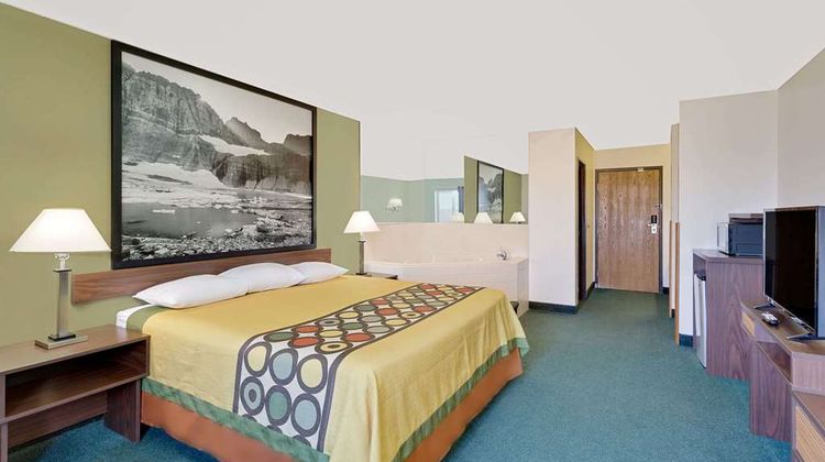 Super 8 Belgrade/Bozeman Airport Room