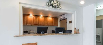 Super 8 Bernalillo Lobby